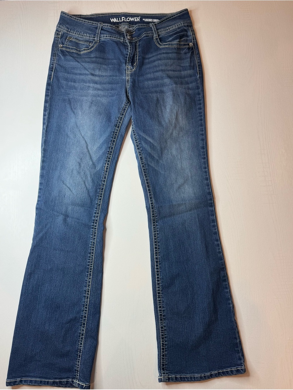 WallFlower "Luscious Curvy" Bootcut Jeans Sz 13 Long Embroidered Back Pockets
